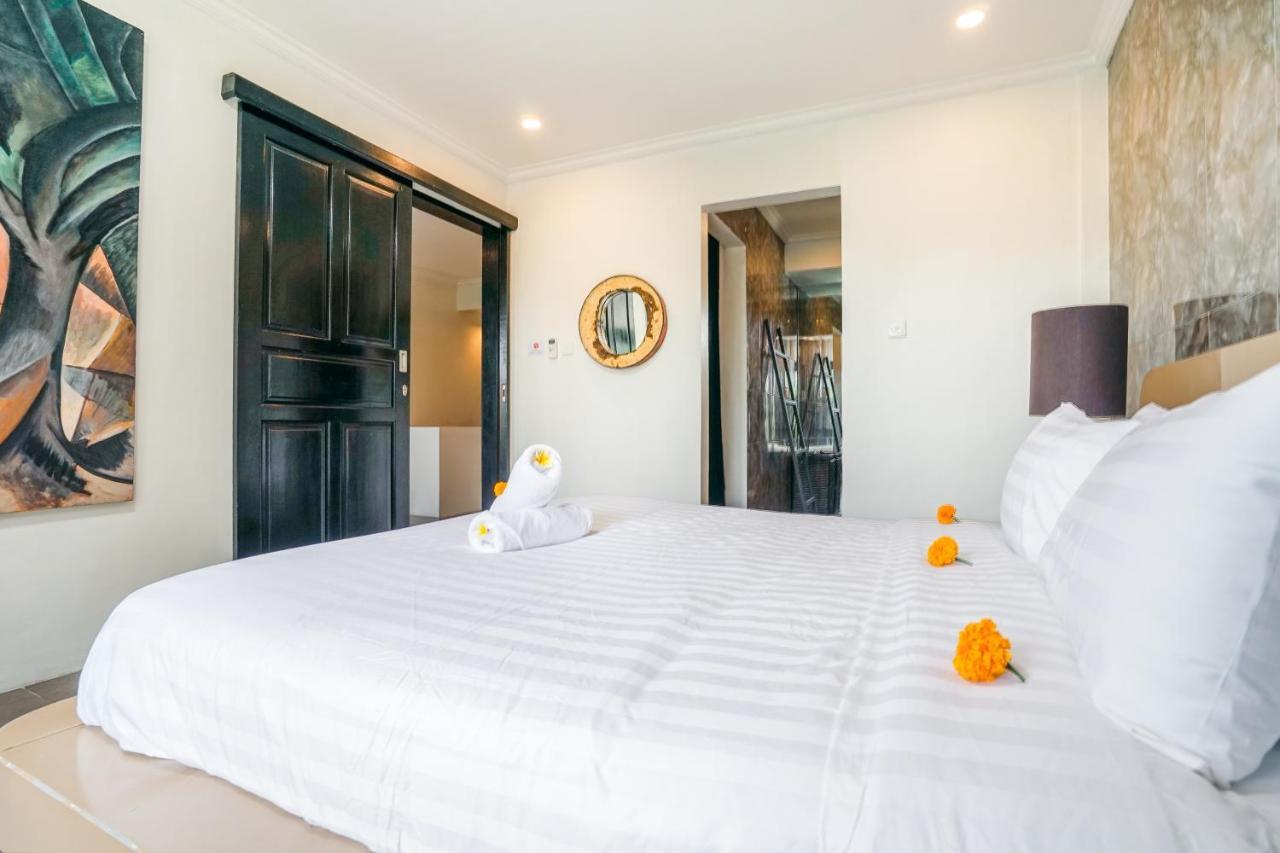 Roma - 2 Bedroom Private In Seminyak, 250m Away From La Favela Villa *